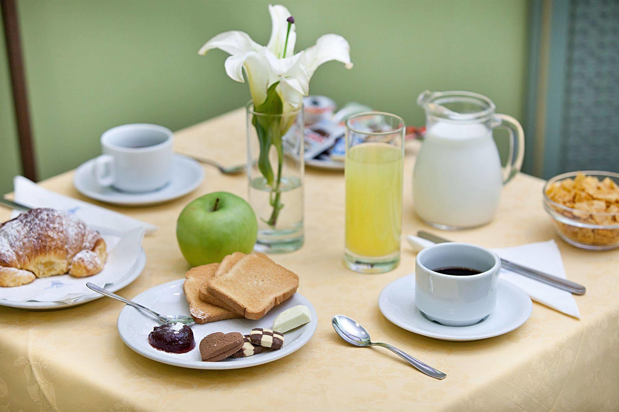 רומא Hotel Augustea מראה חיצוני תמונה