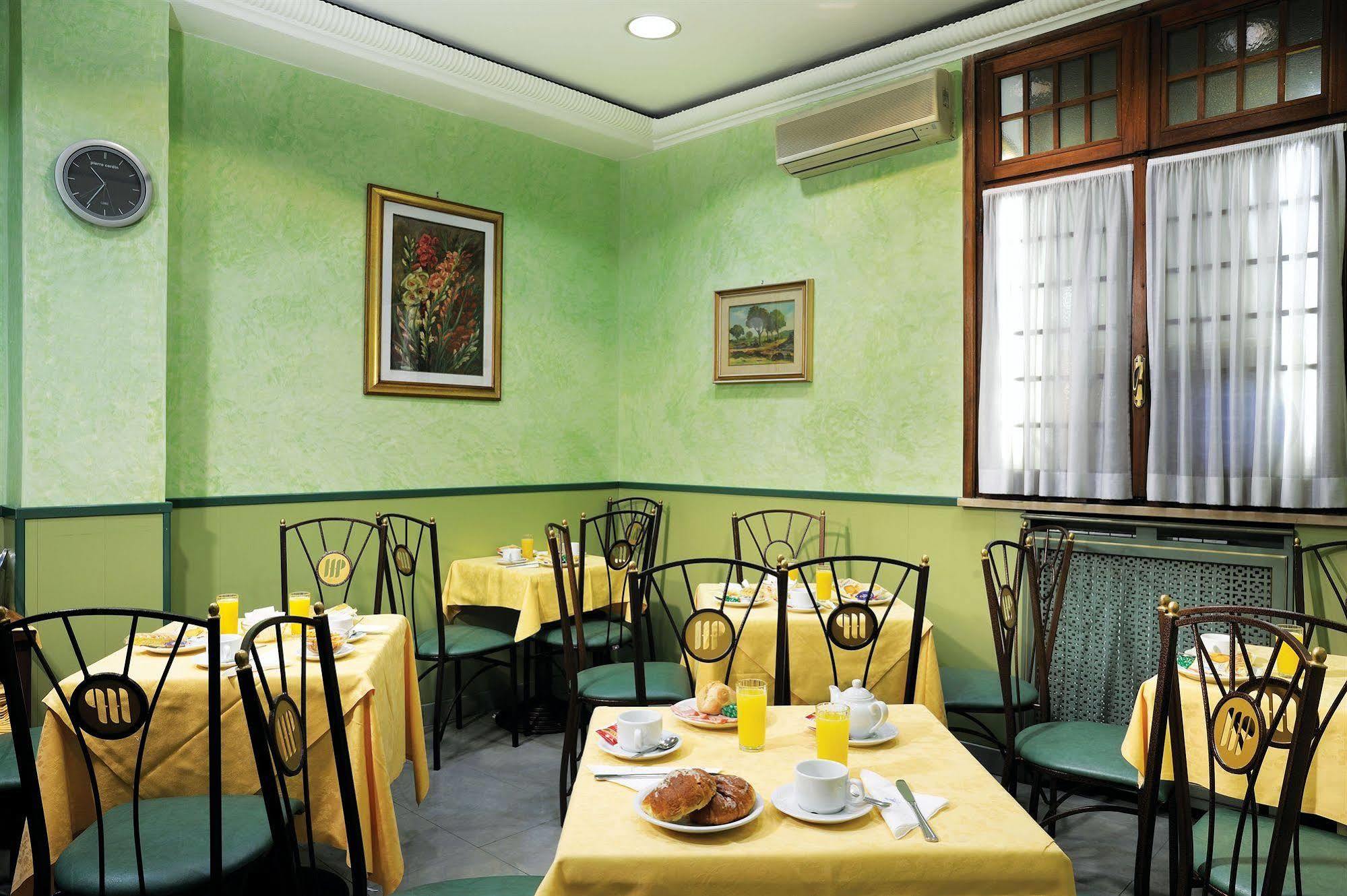 רומא Hotel Augustea מראה חיצוני תמונה